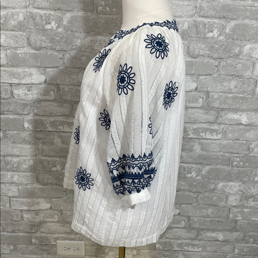 THML Yacht Club Chic Embroidered Top - Picture 4 of 7